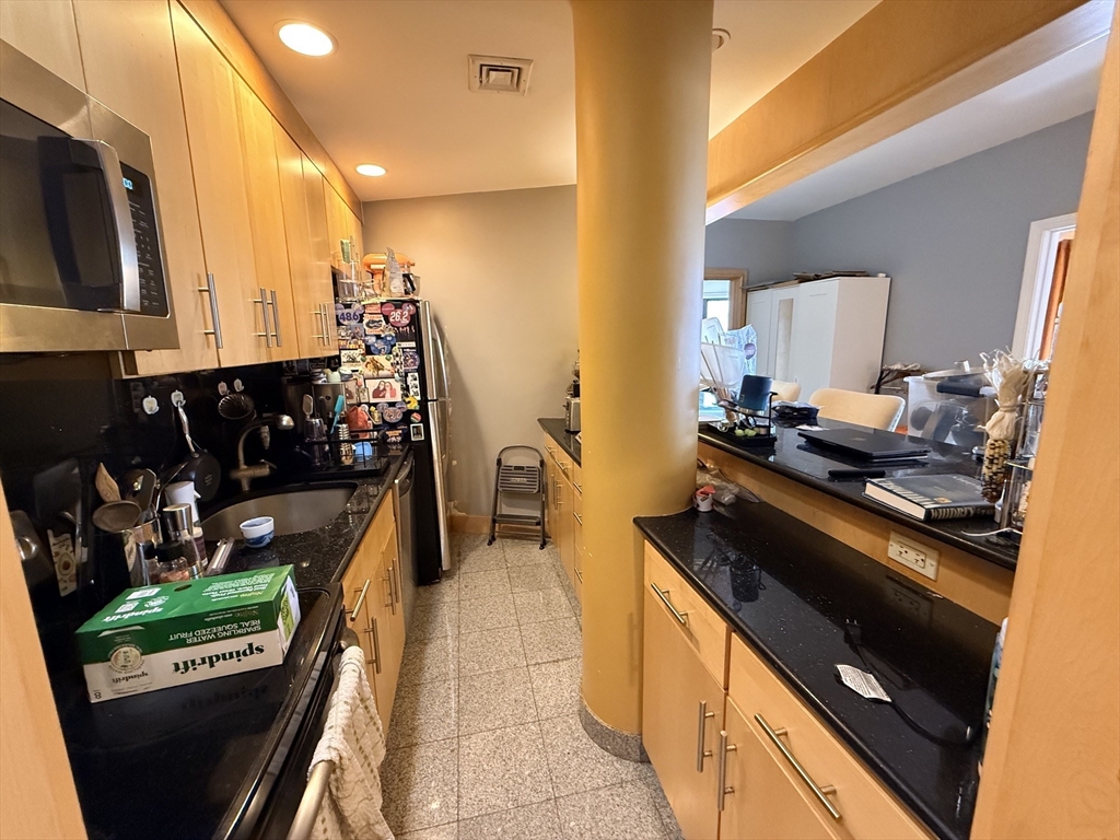 42 Beach Street, Unit 8B Boston, MA 02111 - Photo 8 of 28