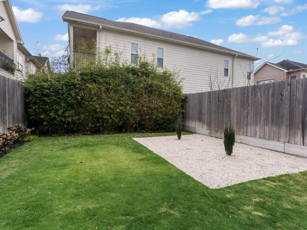 4606 Fisk Street, Unit B Houston, TX 77009 - Photo 35 of 38 a view of outdoor space yard and patio