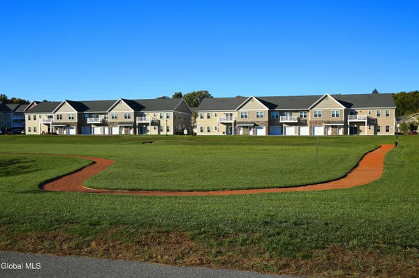 $2,492 | 60 Weibel Avenue, Unit 9SR104, Saratoga Springs, NY 12866