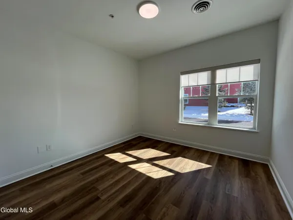 $2,492 | 60 Weibel Avenue, Unit 9SR104, Saratoga Springs, NY 12866