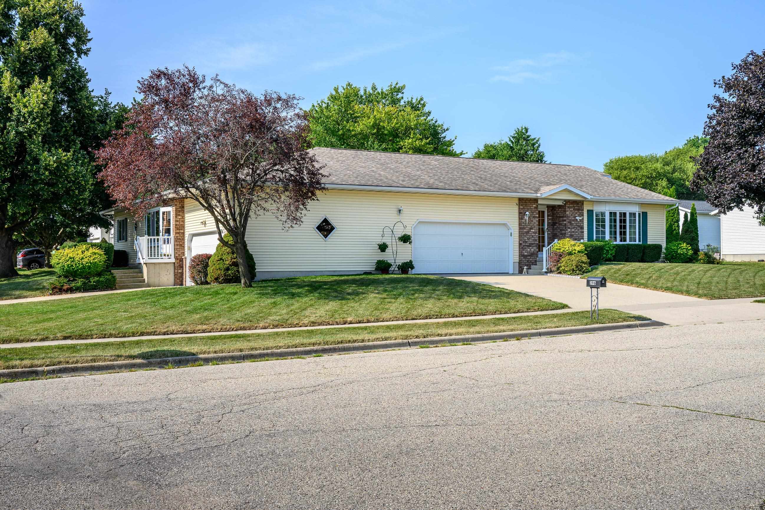 396 Robinson Road Oregon, WI 53575 - Photo 5 of 55 Gallery Image 5