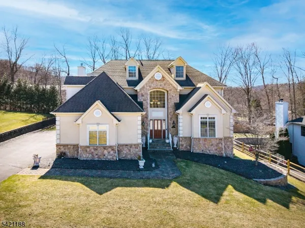 $899,900 | 6 Hunter Drive, Budd Lake, NJ 07828