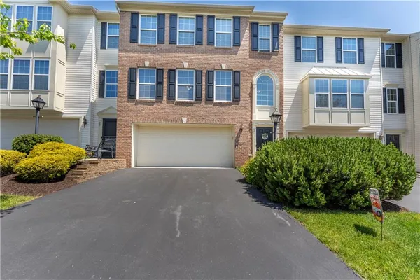 $2,750 | 91 Kensington Drive, Pittsburgh, PA 15237