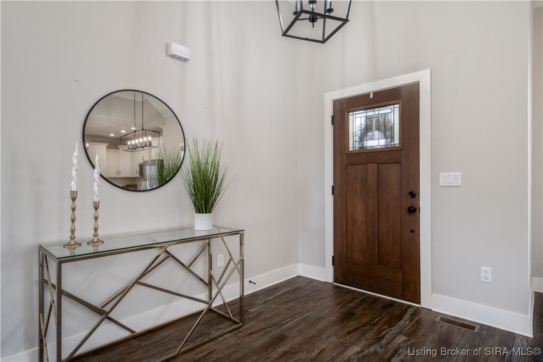 1719 Champions Pointe Parkway Henryville, IN 47126 - Photo 4 of 31