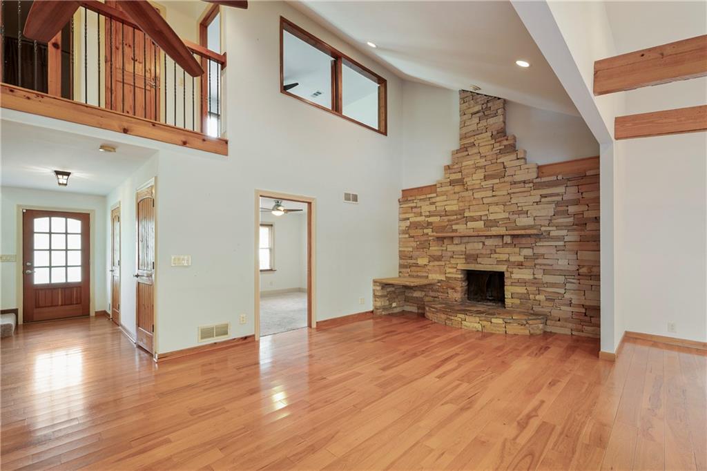 6090 Shadburn Ferry Road Buford, GA 30518 - Photo 4 of 39 Gallery Image 4