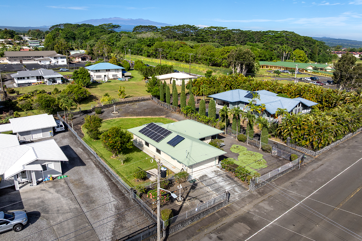 20 Naniakea Street Hilo, HI 96720 - Photo 27 of 29 an aerial view of a residential houses with outdoor space and river