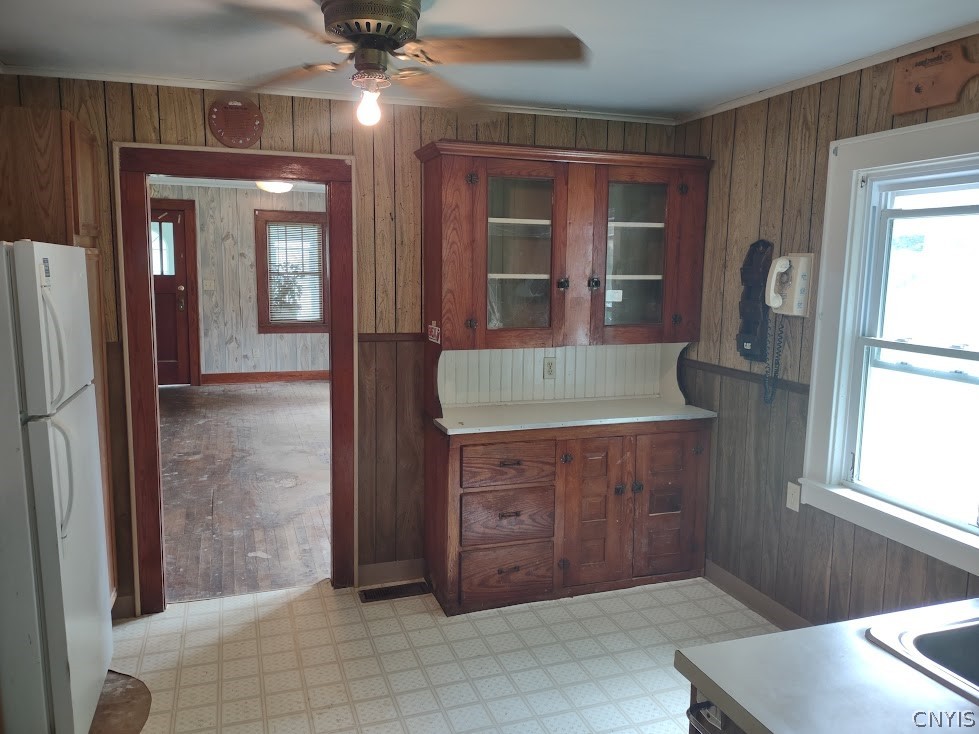 342 Belle Isle Road Geddes, NY 13209 - Photo 9 of 27 Kitchen with built ins