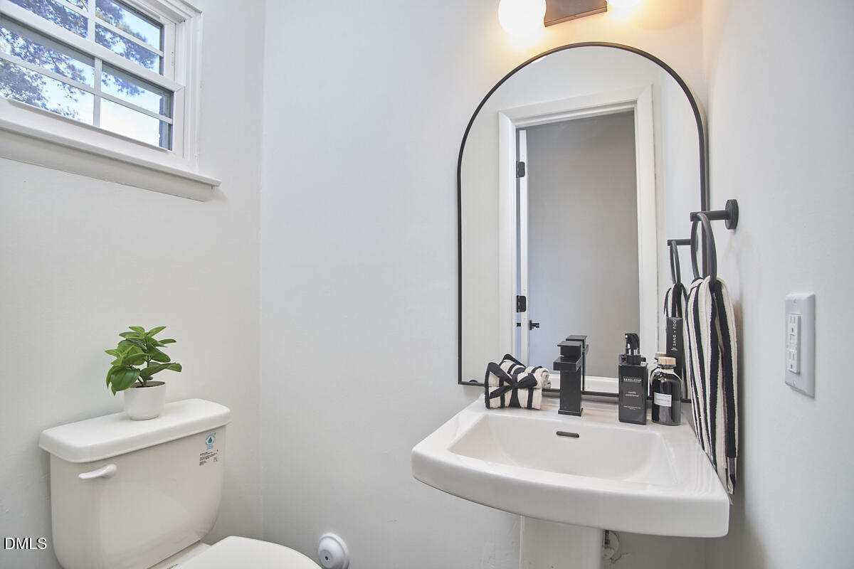 2612 Noble Road, Unit D Raleigh, NC 27608 - Photo 15 of 38 14