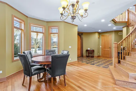 $789,000 | 1707 West Lincoln Street, Mount Prospect, IL 60056