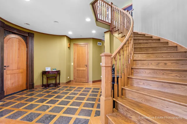 $789,000 | 1707 West Lincoln Street, Mount Prospect, IL 60056