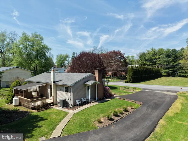 $269,000 | 1028 Woodland Parkway, State Line, PA 17268