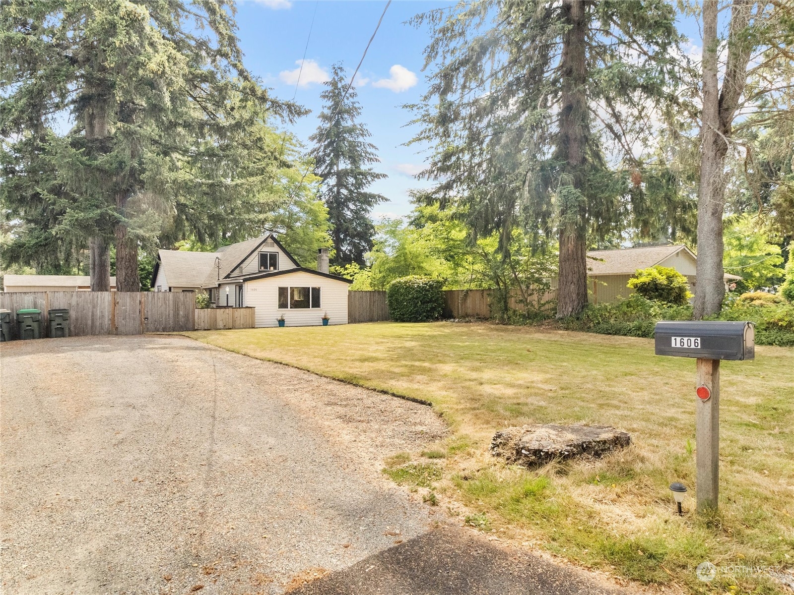1606 Golf Club Road Southeast Lacey, WA 98503 - Photo 3 of 37 Gallery Image 3
