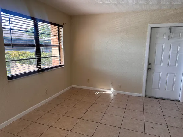 $2,850 | 50 Northwest 8th Avenue, Unit 12, Dania Beach, FL 33004
