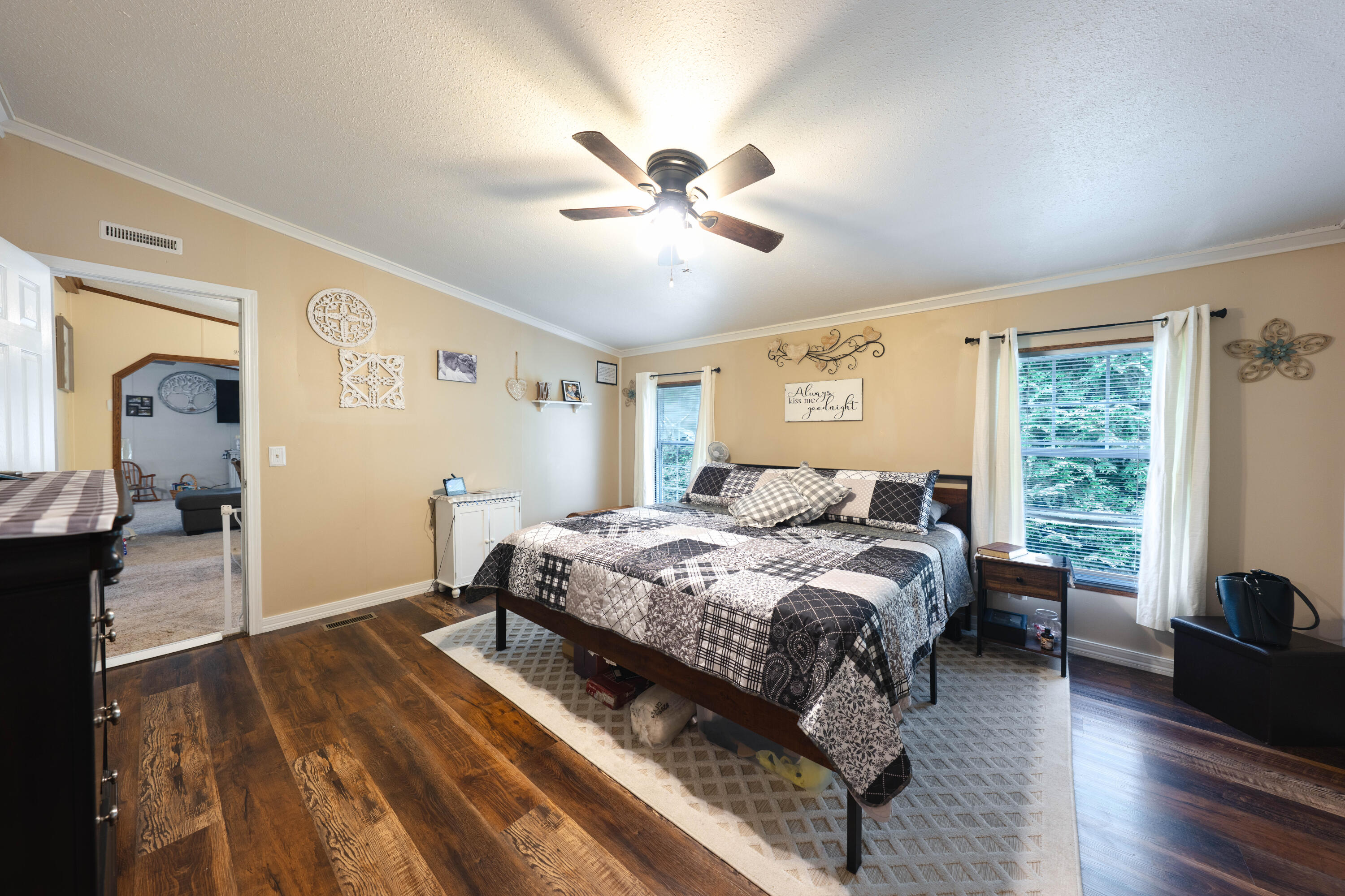 580 Long Branch Road Jeffersonville, KY 40337 - Photo 12 of 20 260820-Skye Lewis Jeffersonville-8