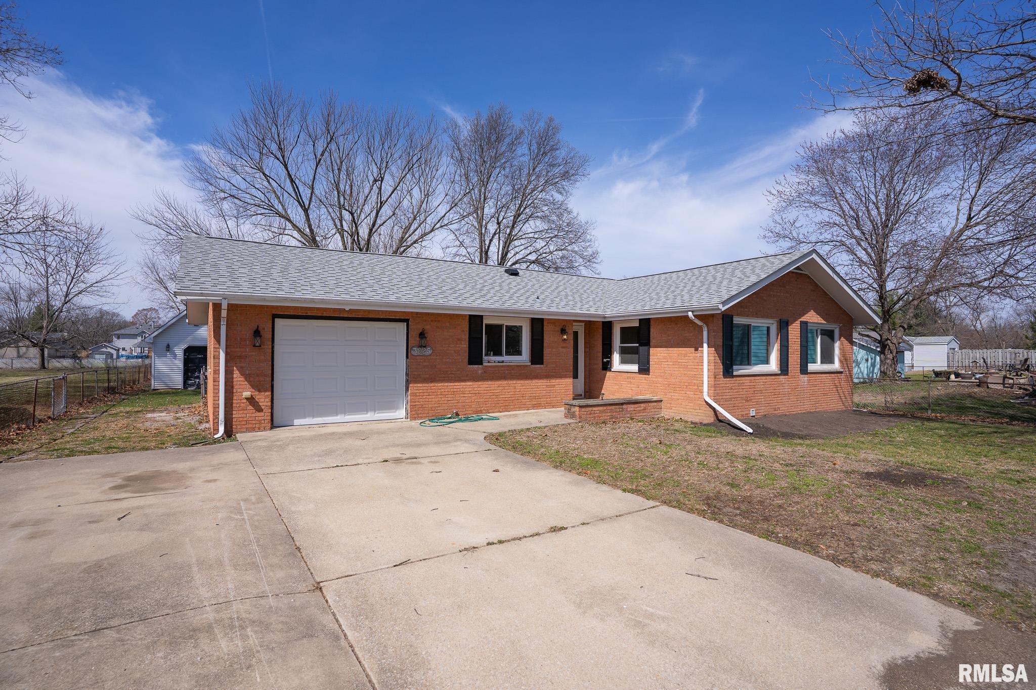 3025 Piper Road Springfield, IL 62707 - Photo 2 of 20