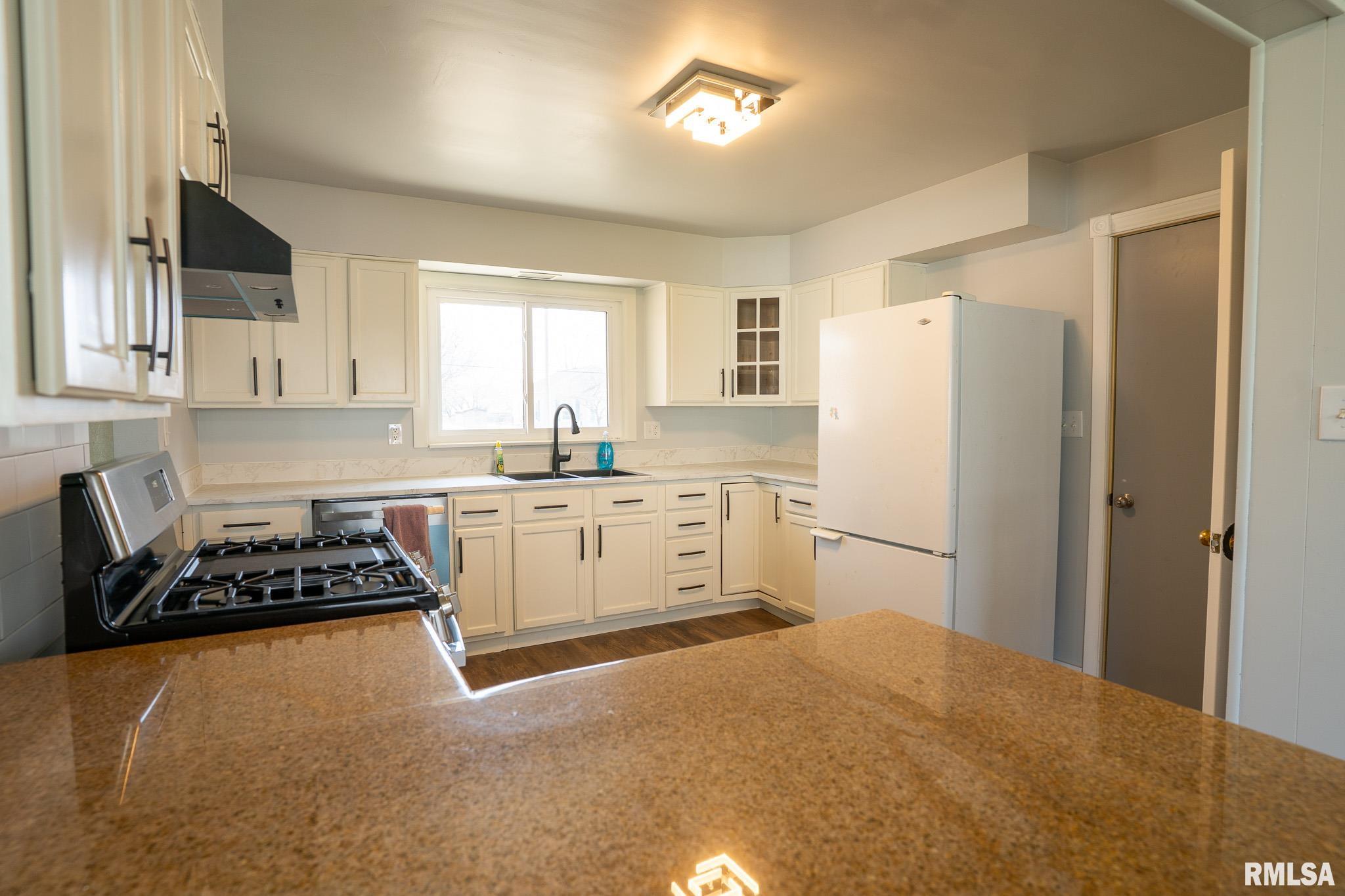 3025 Piper Road Springfield, IL 62707 - Photo 7 of 20