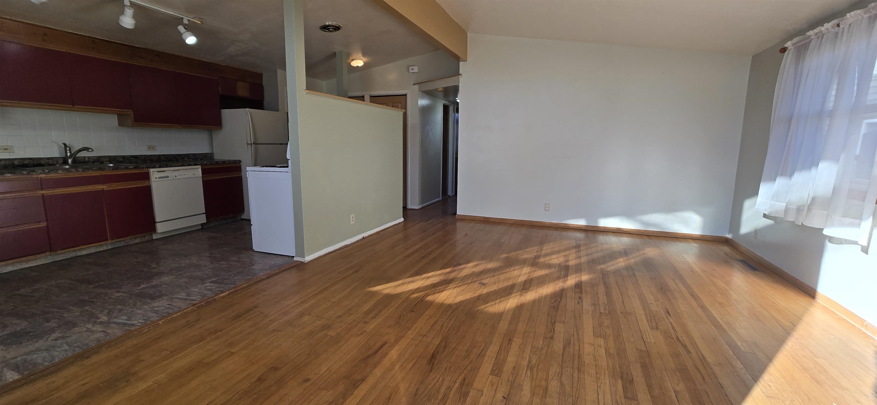 1305 O'Dell Street Thermopolis, WY 82443 - Photo 3 of 13