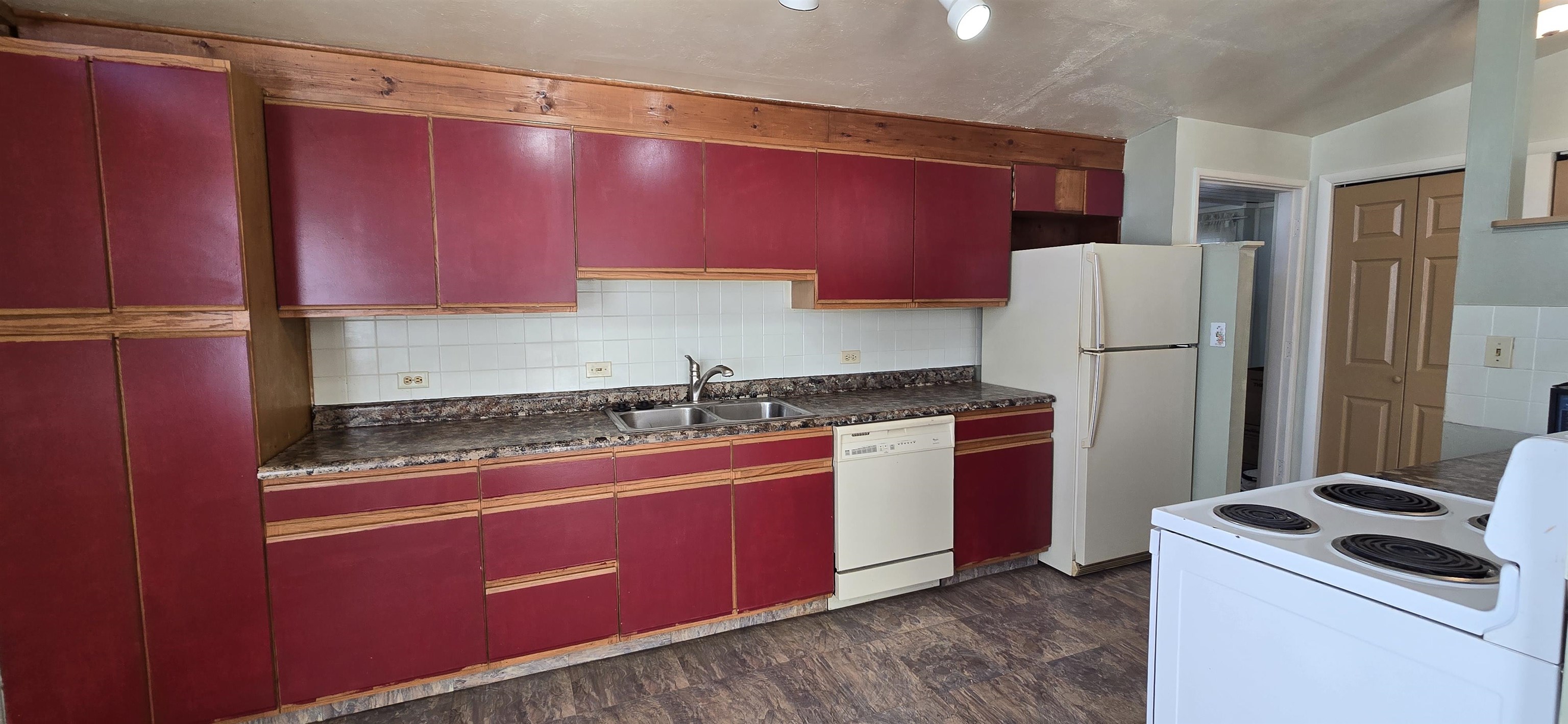 1305 O'Dell Street Thermopolis, WY 82443 - Photo 4 of 13