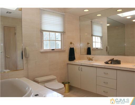 370 Rahway Road Edison, NJ 08820 - Photo 13 of 24 Gallery Image 13