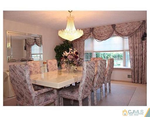 370 Rahway Road Edison, NJ 08820 - Photo 3 of 24 Gallery Image 3