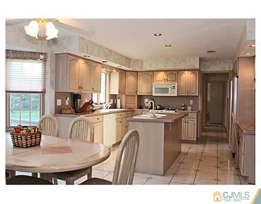 370 Rahway Road Edison, NJ 08820 - Photo 7 of 24 Gallery Image 7
