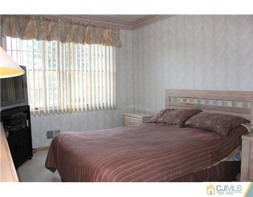370 Rahway Road Edison, NJ 08820 - Photo 10 of 24 Gallery Image 10