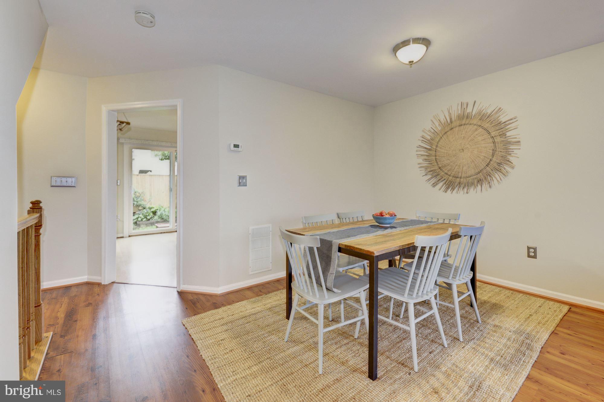 2789 24th Road South Arlington, VA 22206 - Photo 4 of 13 Charming Dining Area
