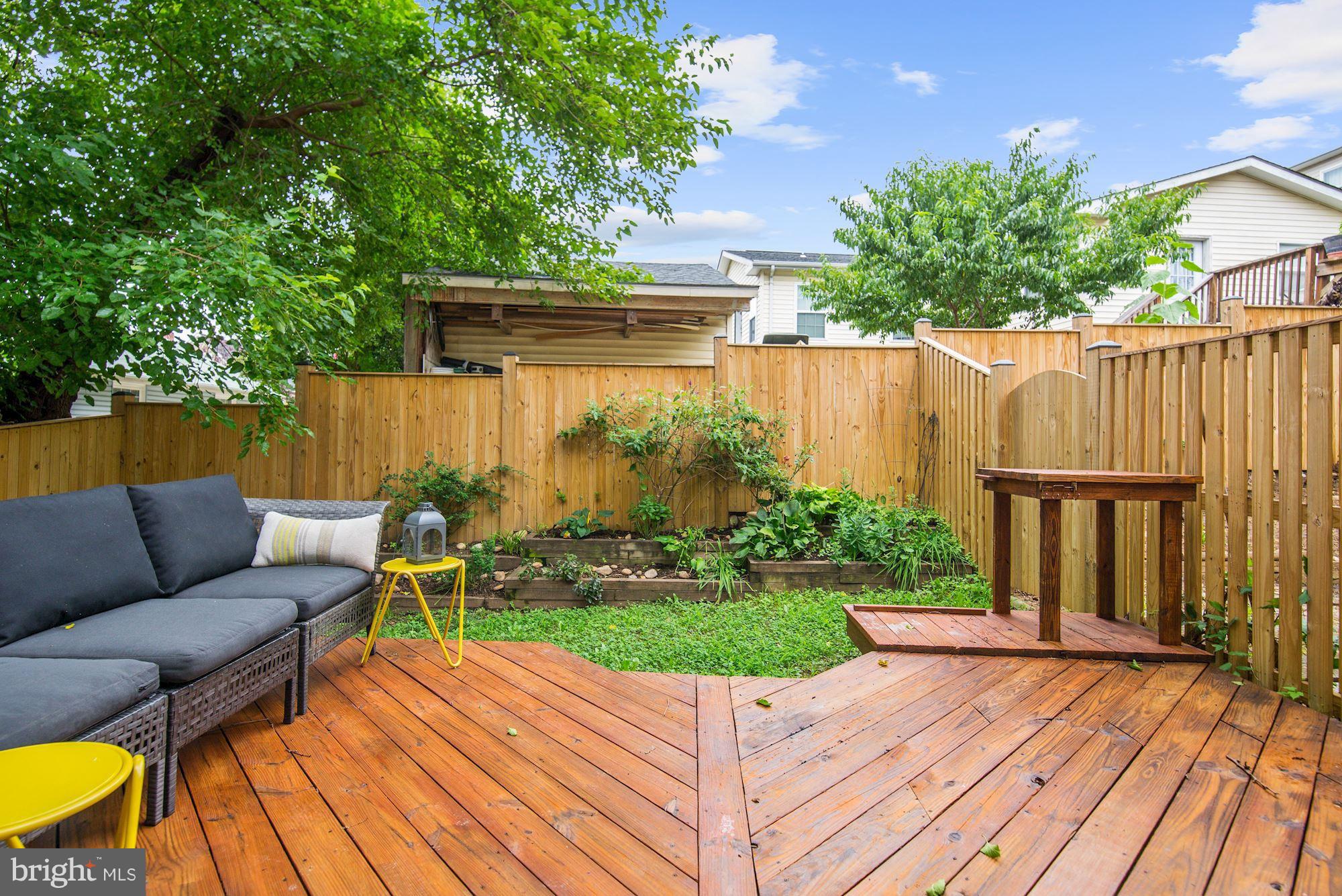 2789 24th Road South Arlington, VA 22206 - Photo 6 of 13 Back Deck Off Kit. Perfect 4 Entertaining!