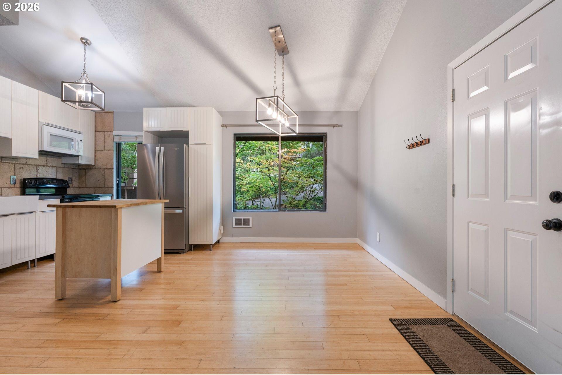 7556 Southwest Barnes Road, Unit A Portland, OR 97225 - Photo 8 of 28 Dining Room