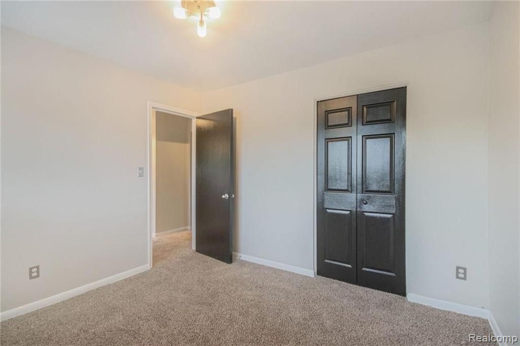 629 West Maple Road, Unit 6298 Clawson, MI 48017 - Photo 11 of 20