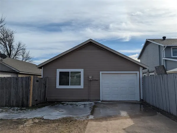 $1,795 | 9908 Lone Eagle Drive, Fort Worth, TX 76108