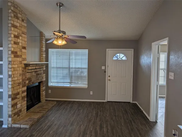 $1,795 | 9908 Lone Eagle Drive, Fort Worth, TX 76108