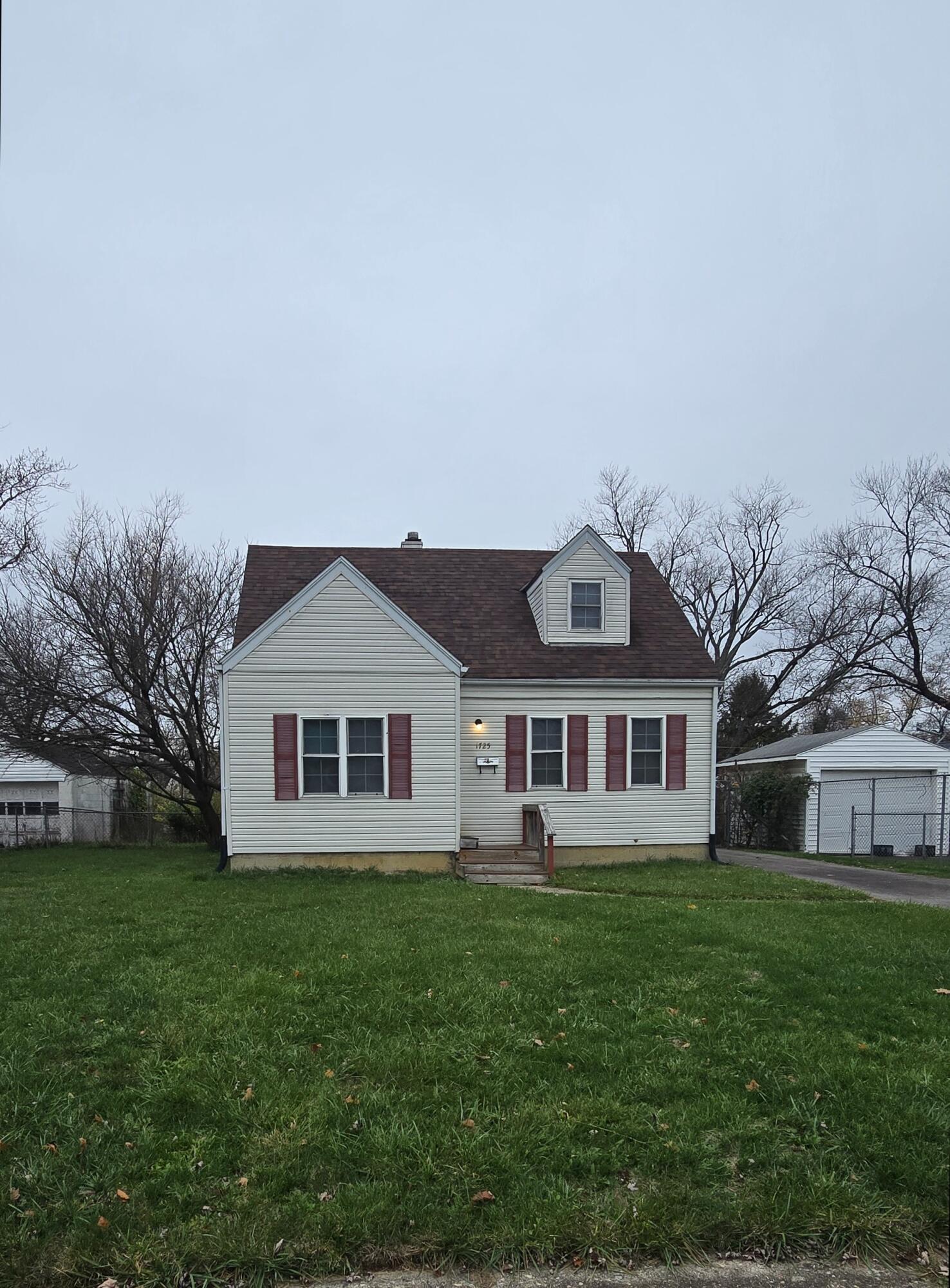 1725 Lancashire Road Columbus, OH 43219 - Photo 2 of 22 20241125_094600 (edited)