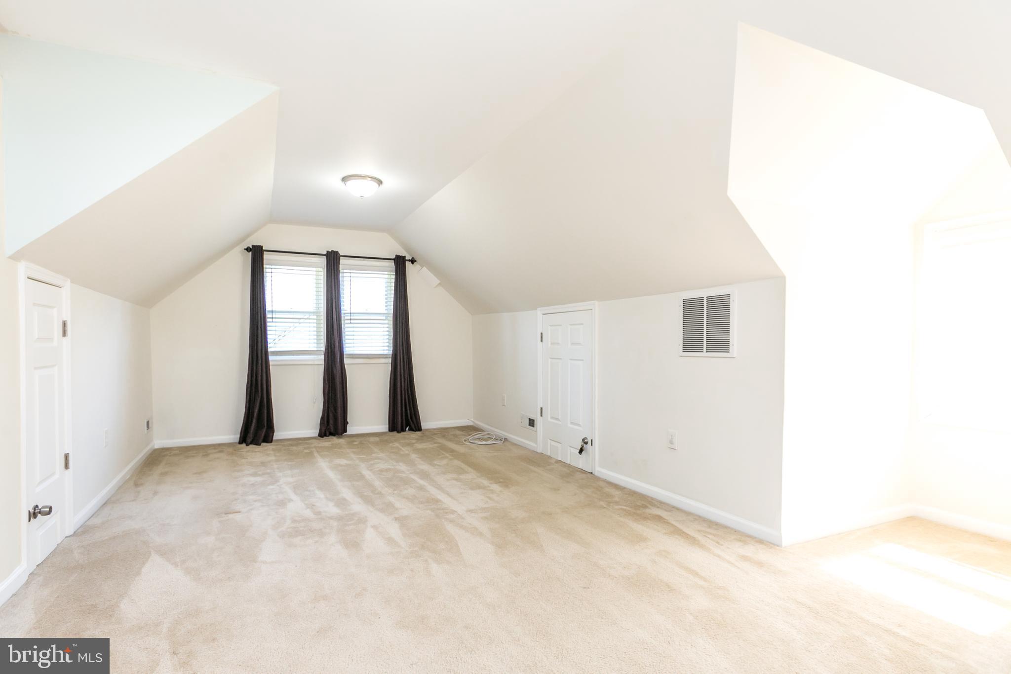 10000 Renfrew Road Silver Spring, MD 20901 - Photo 24 of 33 Primary bedroom