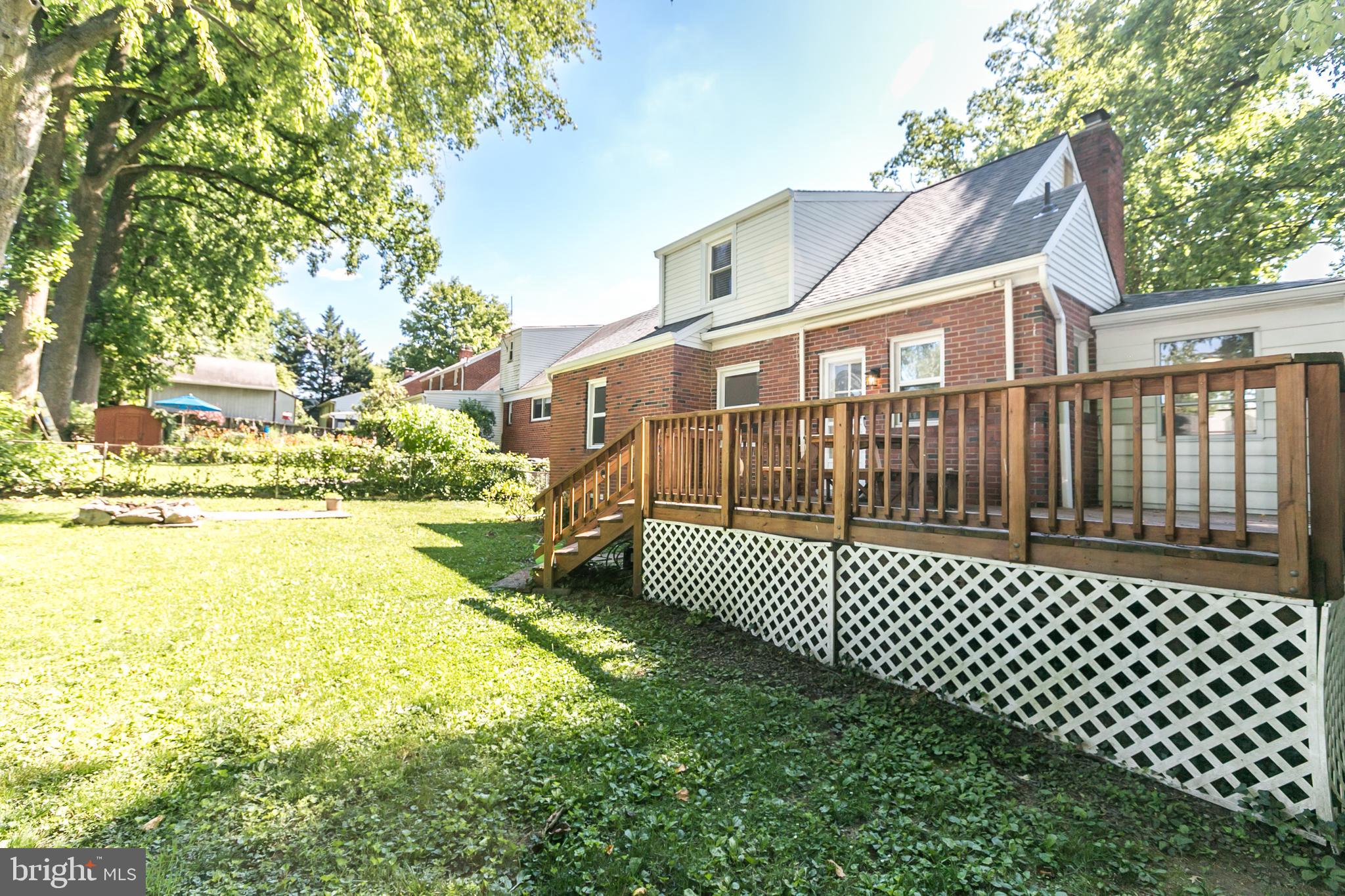 10000 Renfrew Road Silver Spring, MD 20901 - Photo 31 of 33 Rear of home with deck
