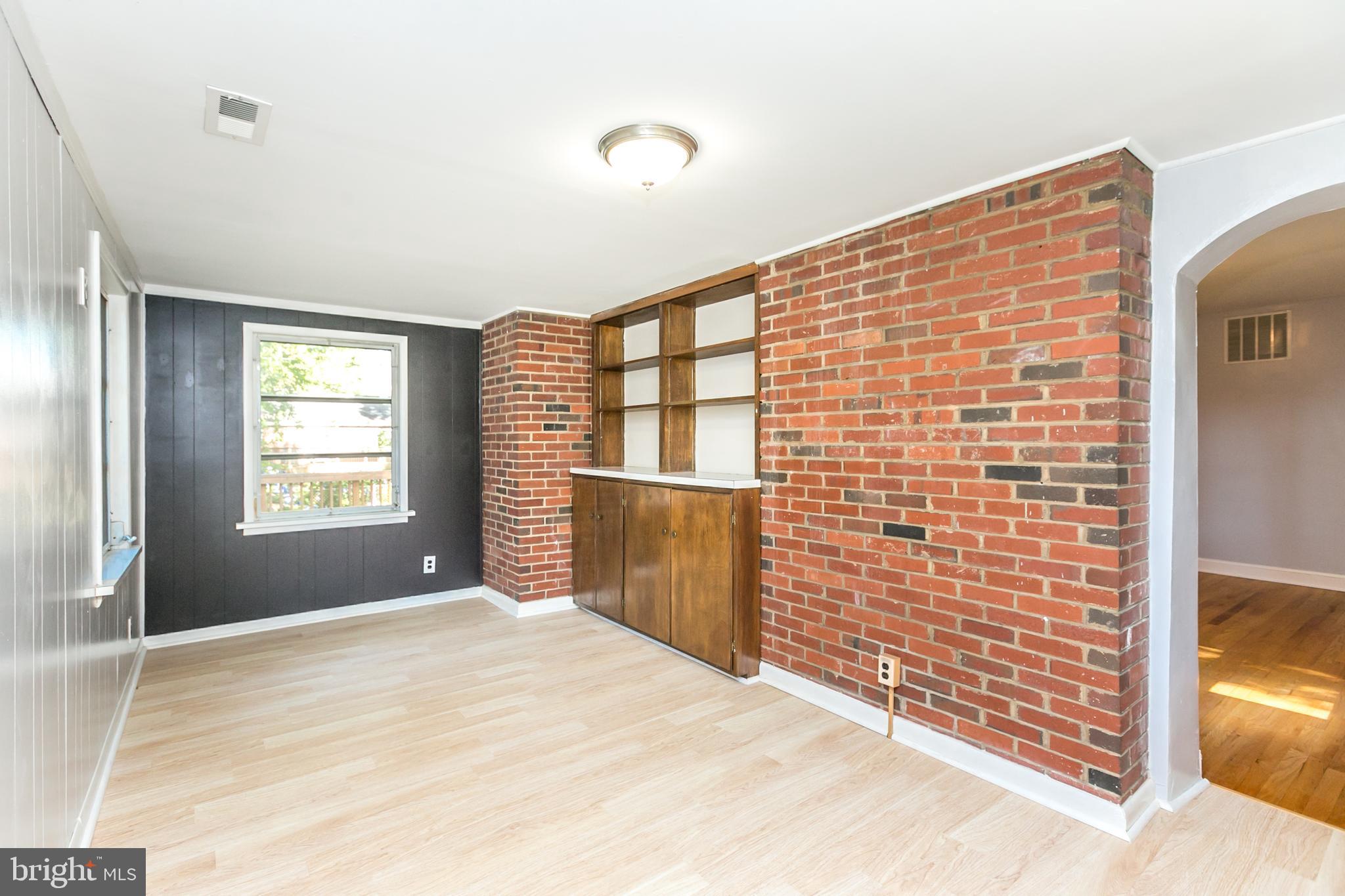 10000 Renfrew Road Silver Spring, MD 20901 - Photo 7 of 33 Sun room/den