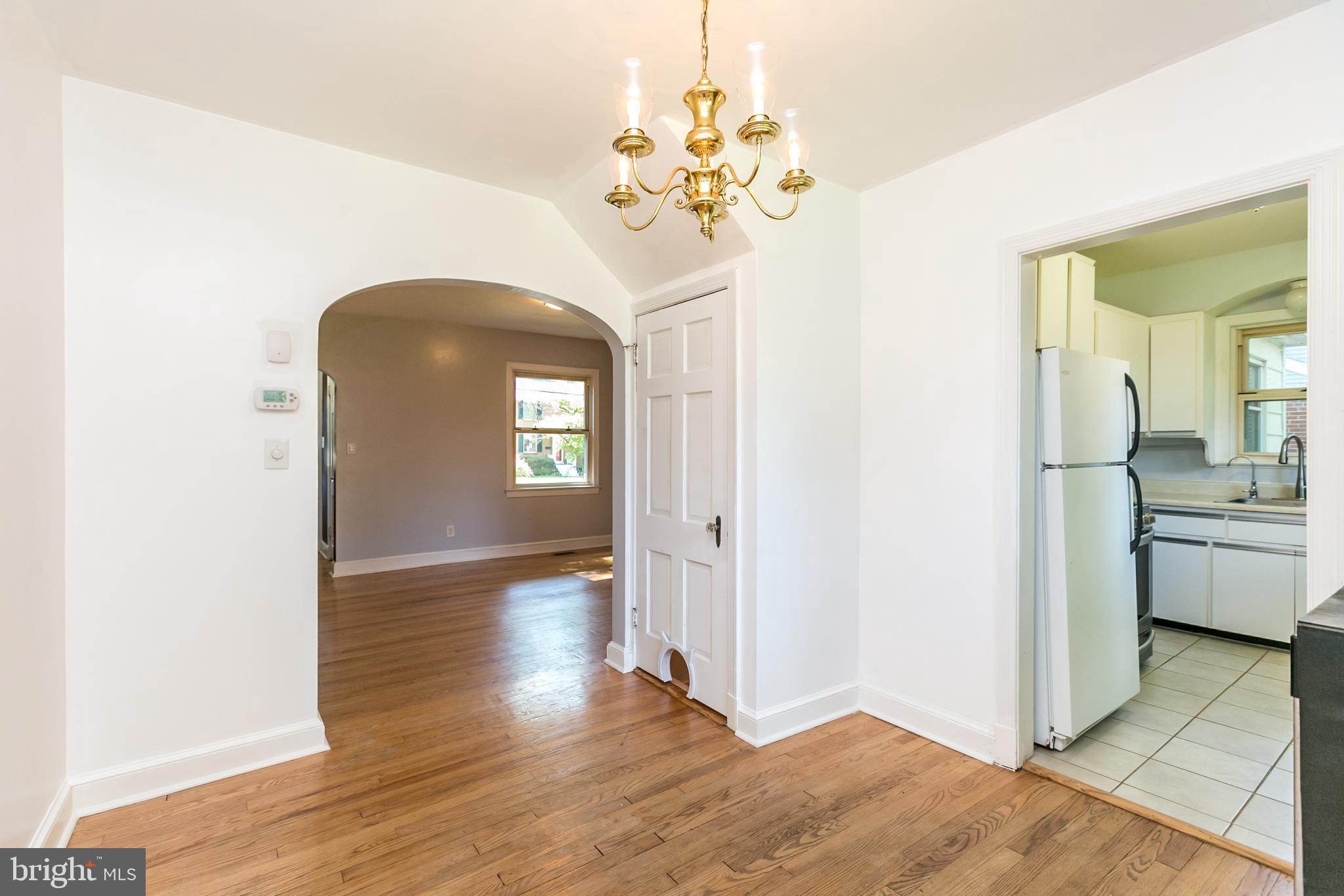 10000 Renfrew Road Silver Spring, MD 20901 - Photo 10 of 33 Dining area into kitchen