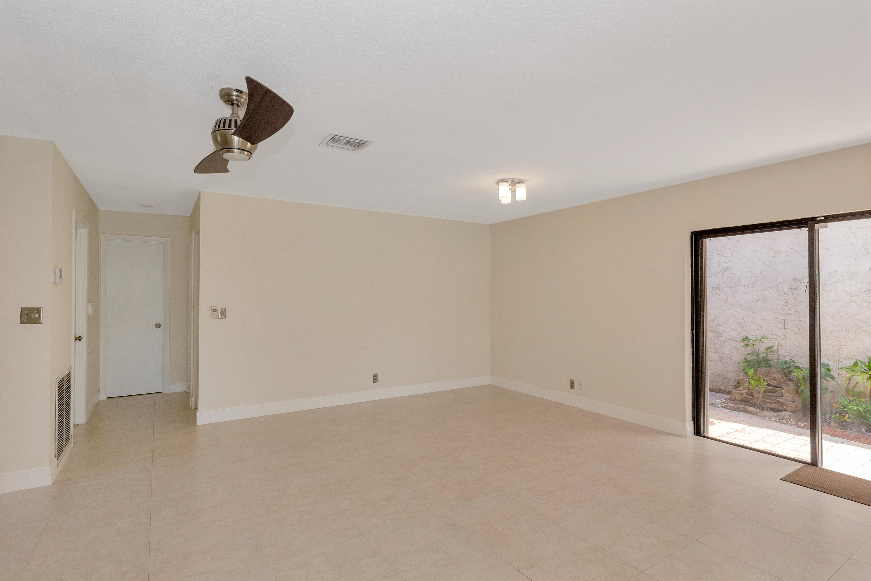 6488 Sweet Maple Lane Boca Raton, FL 33433 - Photo 15 of 38 Family Room