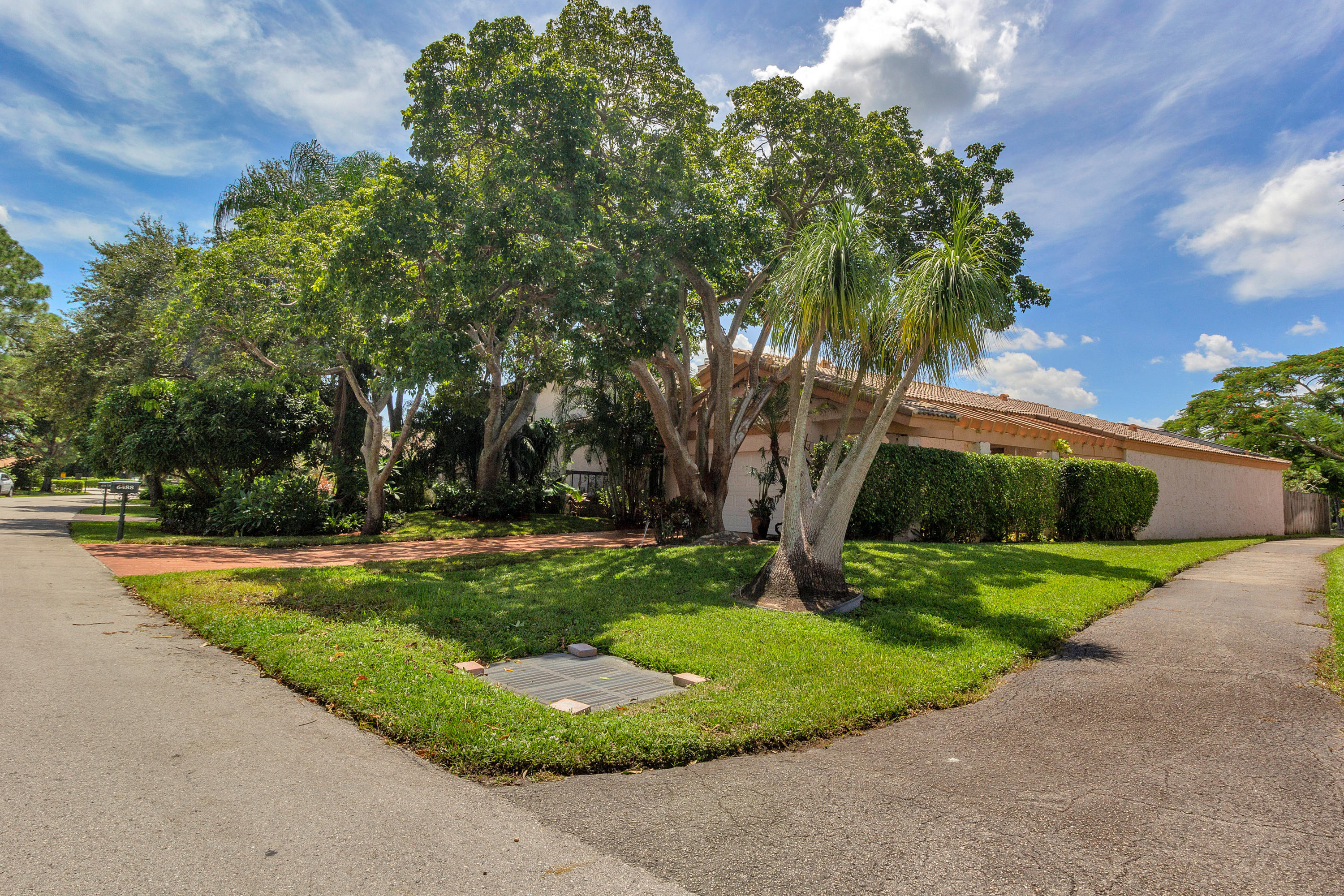 6488 Sweet Maple Lane Boca Raton, FL 33433 - Photo 2 of 38 Private Corner Lot