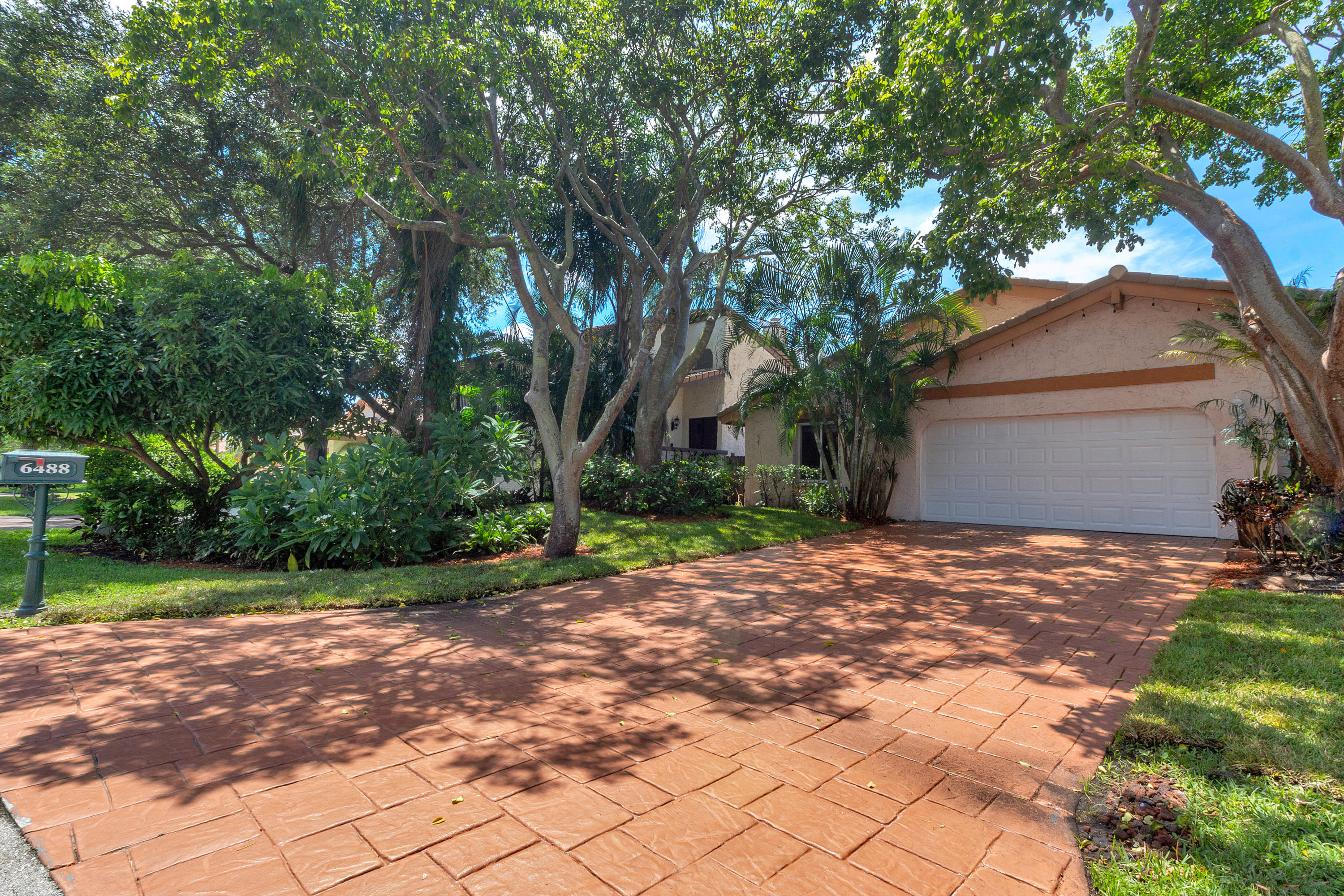 6488 Sweet Maple Lane Boca Raton, FL 33433 - Photo 3 of 38 Huge Driveway