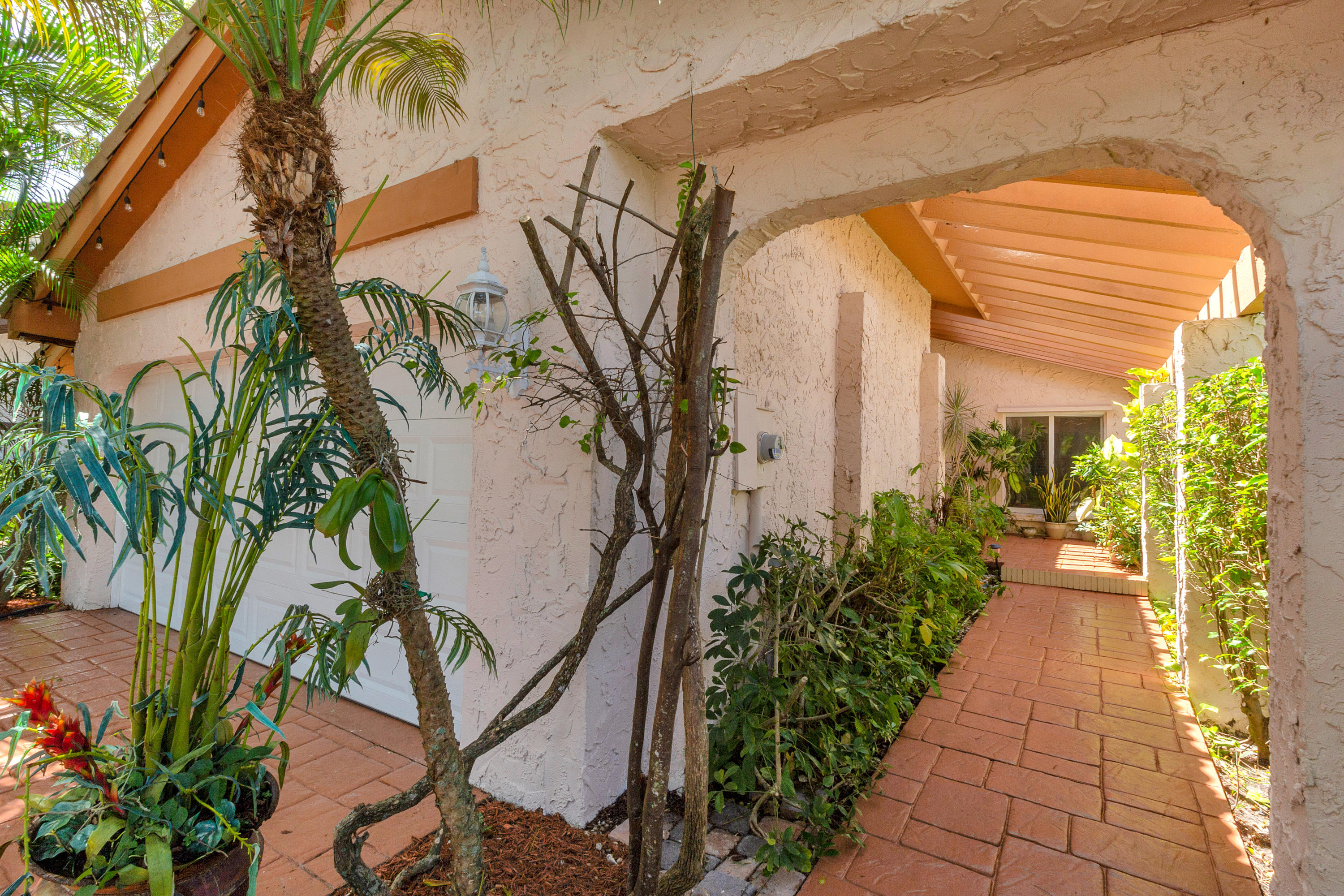 6488 Sweet Maple Lane Boca Raton, FL 33433 - Photo 4 of 38 Entrance Walkway