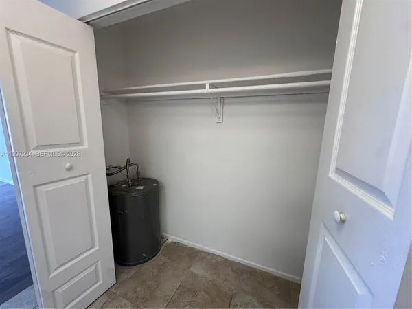 $1,400 | 4848 Northwest 24th Court, Unit 412, Lauderdale Lakes, FL 33313