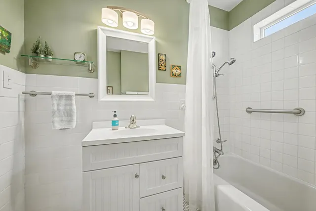 $325,000 | 814 Central Avenue, Red Wing, MN 55066