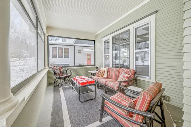 $325,000 | 814 Central Avenue, Red Wing, MN 55066