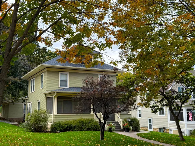 $325,000 | 814 Central Avenue, Red Wing, MN 55066