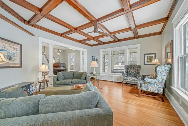 $325,000 | 814 Central Avenue, Red Wing, MN 55066