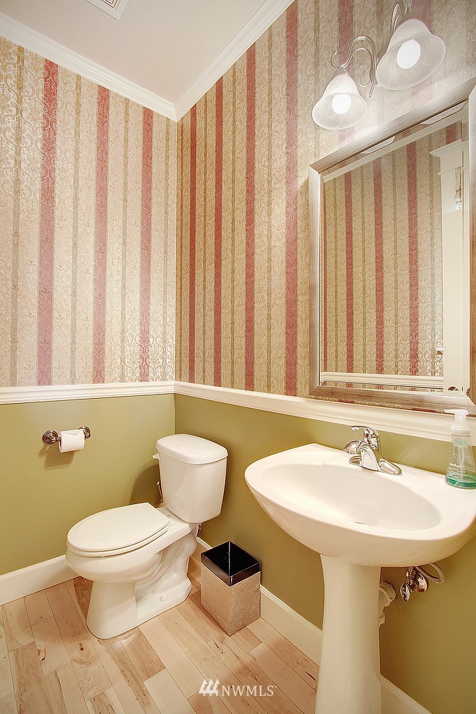 23505 8th Drive Southeast Bothell, WA 98021 - Photo 2 of 21 Gallery Image 2