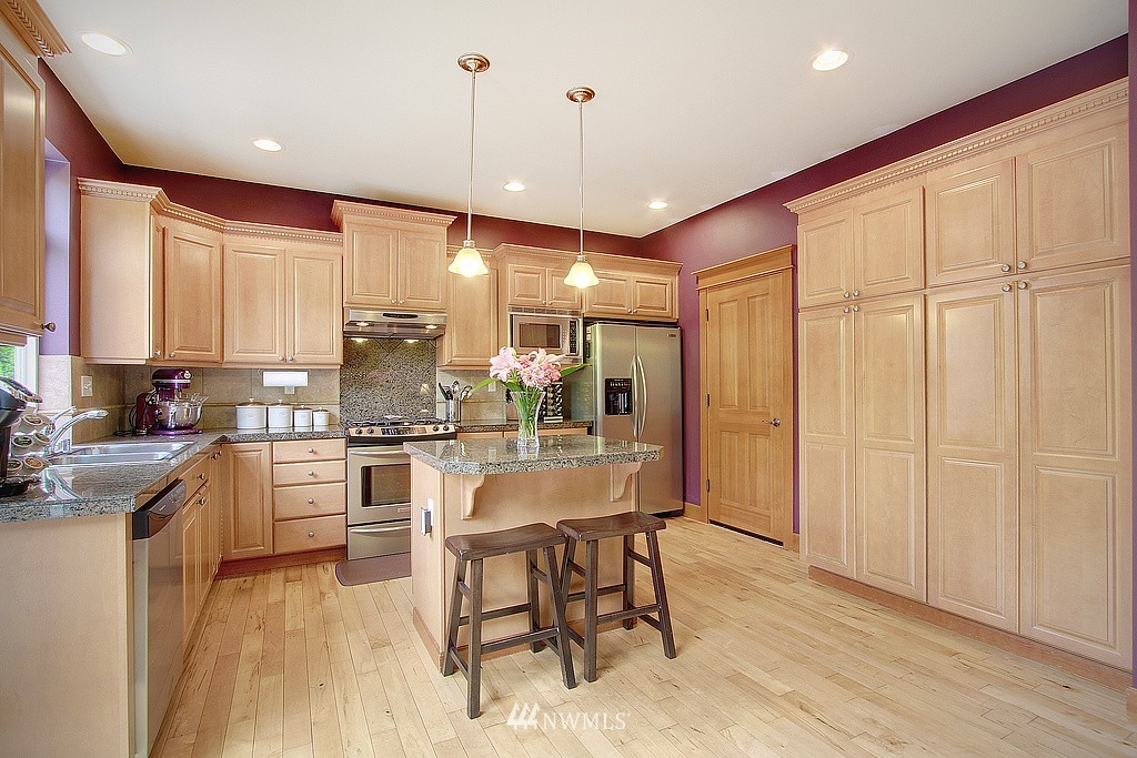 23505 8th Drive Southeast Bothell, WA 98021 - Photo 5 of 21 Gallery Image 5