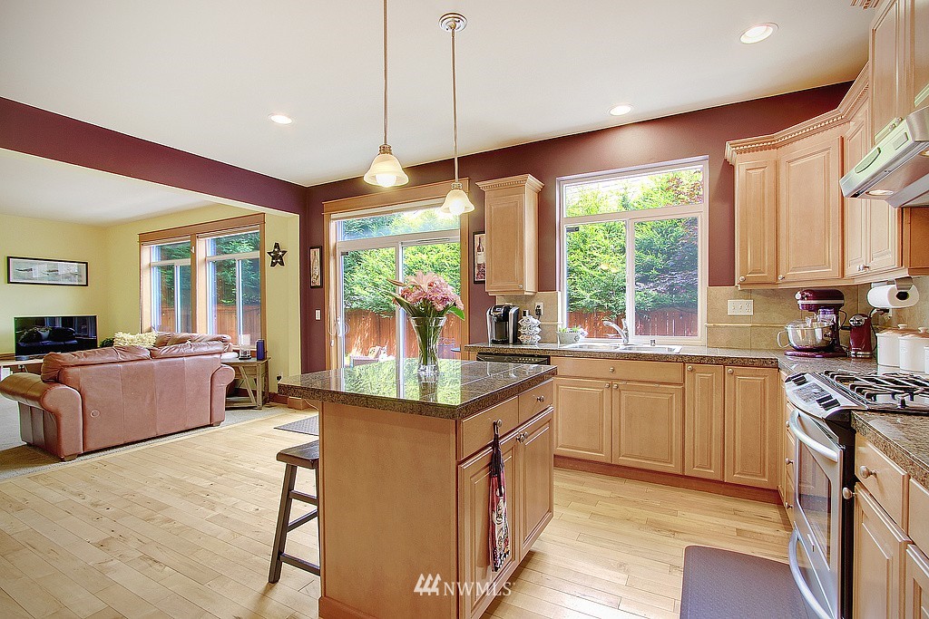 23505 8th Drive Southeast Bothell, WA 98021 - Photo 6 of 21 Gallery Image 6