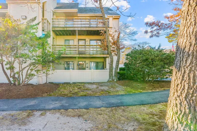 $349,000 | 800 Bearses Way, Unit 3NF, Hyannis, MA 02601